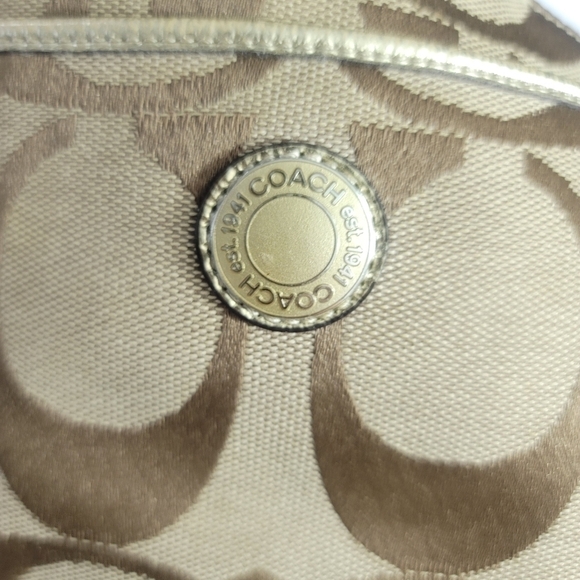 COACH SIGNATURE CROSSBODY TAN - Picture 9 of 16